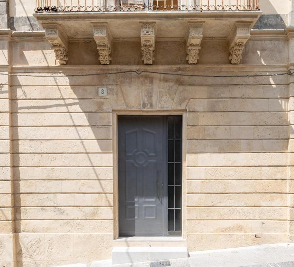 Esperia Luxury Suite & Apartment Noto Exterior photo